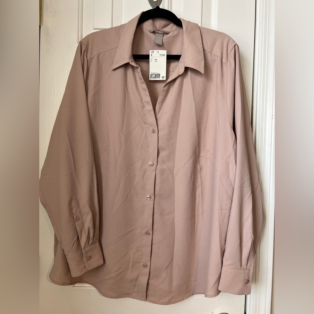 NWT! H&M, long sleeve blouse, size XXL Rose color 🌹